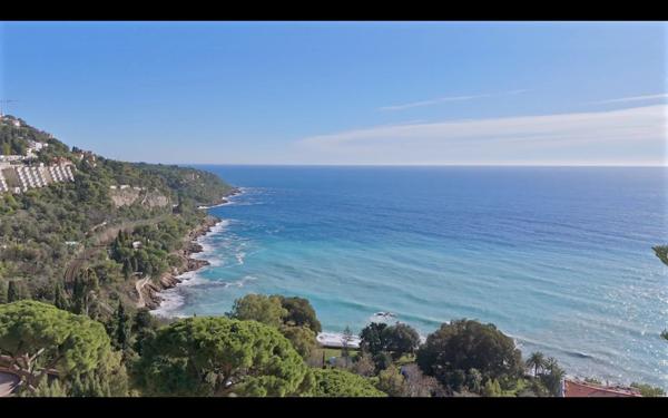 Villa Belle Epoque à la frontière Monegasque