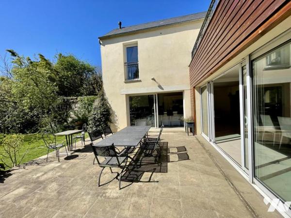 Maison avec dépendances