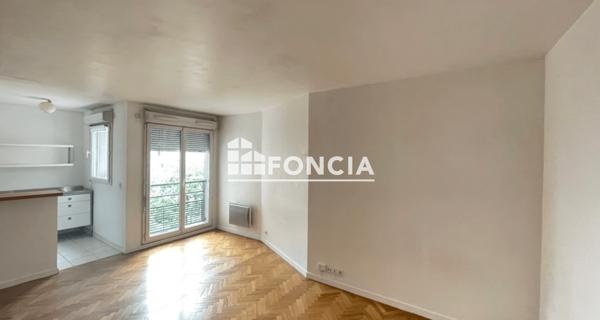 Location Studio 33.31 m² - Paris 75018