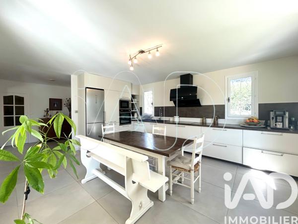 Maison à vendre 8 pièces 190,38 m² Lavérune