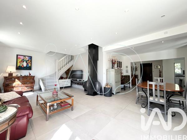 Maison à vendre 8 pièces 190,38 m² Lavérune