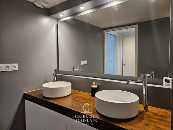 Appartement Loft à vendre 4 pièces ( 3 chambres ) NANTES (44) quartier Chalâtres.