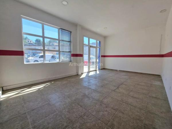 Location                                                      Local commercial
                        
                     3 pièces                      174 m2                     à Draguignan