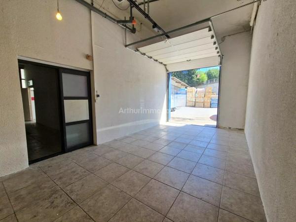 Location                                                      Local commercial
                        
                     3 pièces                      174 m2                     à Draguignan