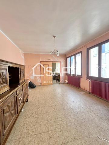 idéal investisseur ! Immeuble de 240 m2 avec local co et terrasse surplombant le centre ville de St-Amour