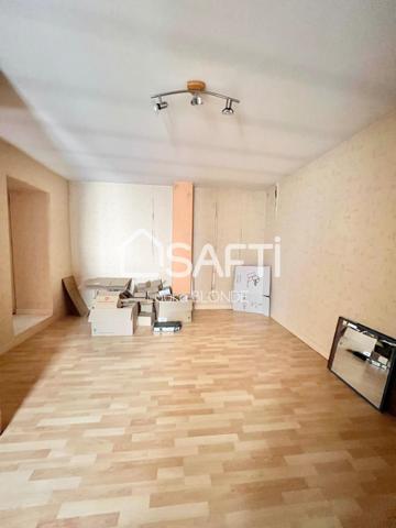 idéal investisseur ! Immeuble de 240 m2 avec local co et terrasse surplombant le centre ville de St-Amour