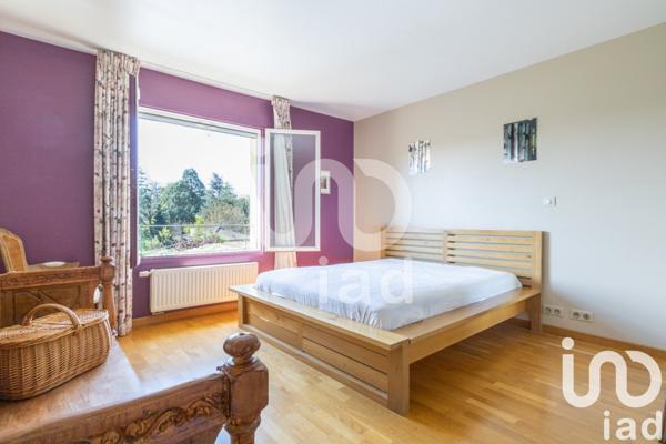 Maison 7 pièces de 250 m² à Charbonnières-les-Bains (69260)