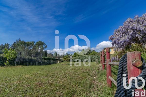 Maison 7 pièces de 250 m² à Charbonnières-les-Bains (69260)