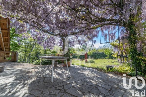 Maison 7 pièces de 250 m² à Charbonnières-les-Bains (69260)