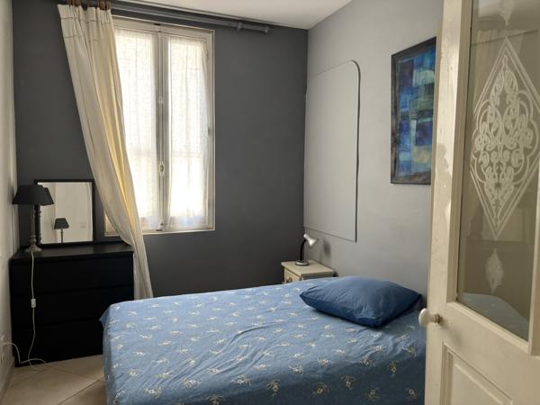 AVIGNON INTRA-MUROS QUARTIER LES HALLES, APPARTEMENT TYPE 3, 66 m², 2ème ET DERNIER ETAGE