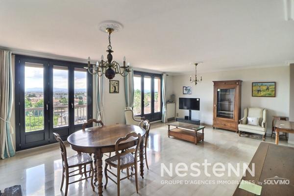 Saint-Priest Village, Appartement 5 Pièces, 124m2, dernier étage, double balcon, stationnement, cave.