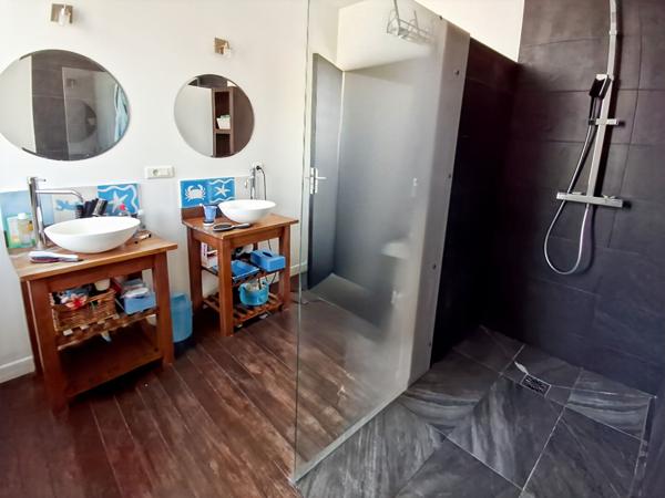 SURESNES 8' Tram - maison familiale de charme spacieuse plein sud offrant 4 chambres