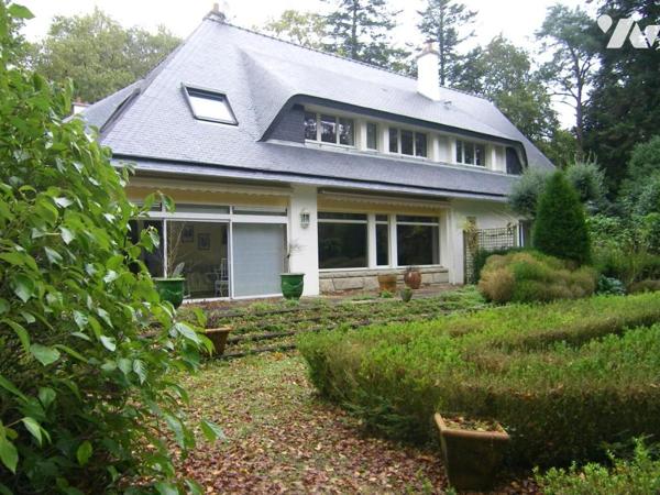Vaste maison sur plus de 2 hectares