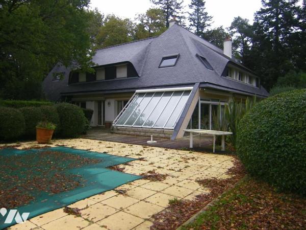 Vaste maison sur plus de 2 hectares