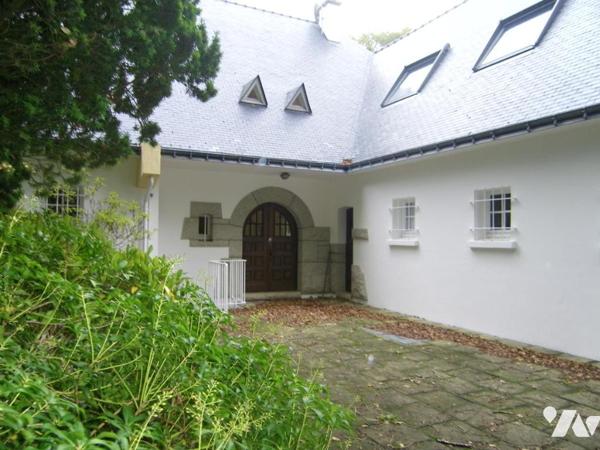 Vaste maison sur plus de 2 hectares