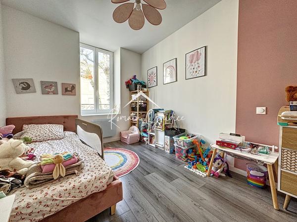 Millau (12100) APPARTEMENT F4 100 M² 1ER ÉTAGE / TERRASSE / POSSIBLITÉ GARAGE