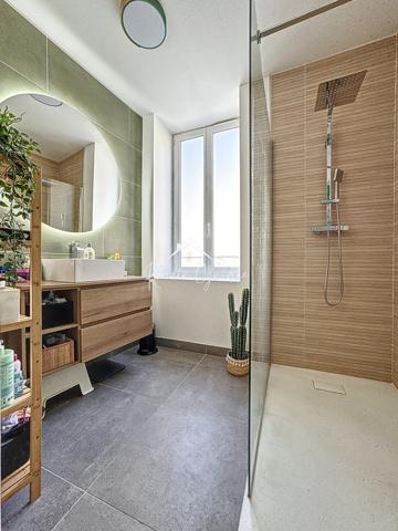 Millau (12100) APPARTEMENT F4 100 M² 1ER ÉTAGE / TERRASSE / POSSIBLITÉ GARAGE