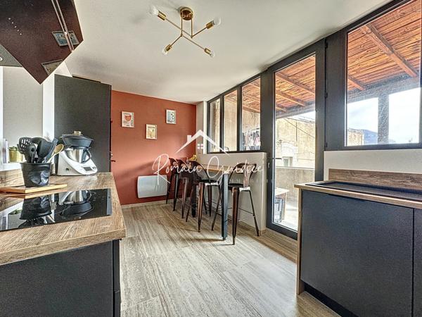 Millau (12100) APPARTEMENT F4 100 M² 1ER ÉTAGE / TERRASSE / POSSIBLITÉ GARAGE