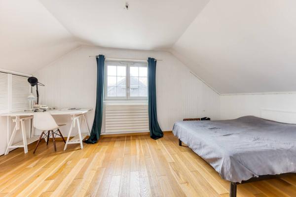 Maison Roissy En Brie 5 pièce(s) 109.9 m2