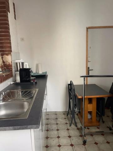 Dpt Hautes Pyrénées (65), à vendre LOURDES Local commercial