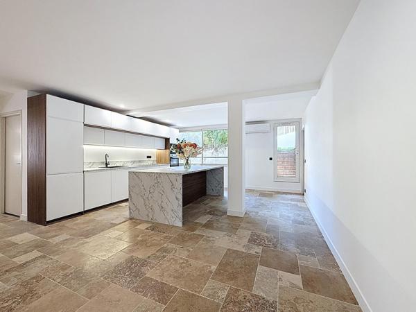 Appartement contemporain avec jardin - Côte Pavée