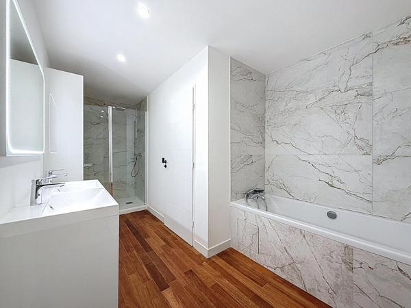 Appartement contemporain avec jardin - Côte Pavée