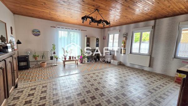 Longère individuelle T4 de PLAIN PIED avec combles aménageables, jardin et garage.