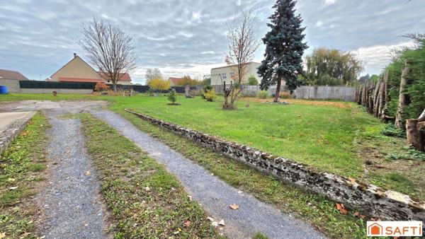 Longère individuelle T4 de PLAIN PIED avec combles aménageables, jardin et garage.