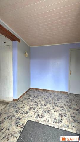 Longère individuelle T4 de PLAIN PIED avec combles aménageables, jardin et garage.