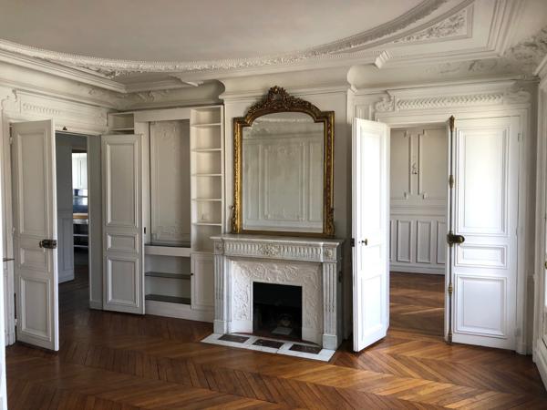 Bel appartement Haussmannien vue Tour Eiffel