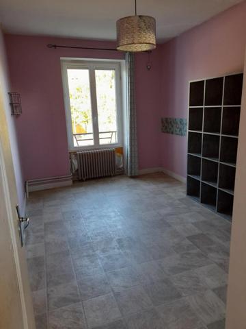 Maison à vendre 6 pièces GUIPY (58) - 115 m 2 - dépendances - terrain 697 m2