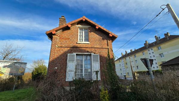 Gisors maison 4 pièces à rénover.possibilité de construire 3 maisons mitoyennes
