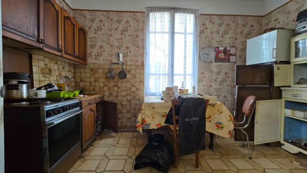 Gisors maison 4 pièces à rénover.possibilité de construire 3 maisons mitoyennes