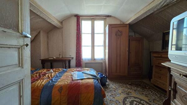 Gisors maison 4 pièces à rénover.possibilité de construire 3 maisons mitoyennes