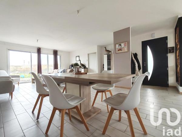 Maison à vendre 6 pièces 125 m² Surgères