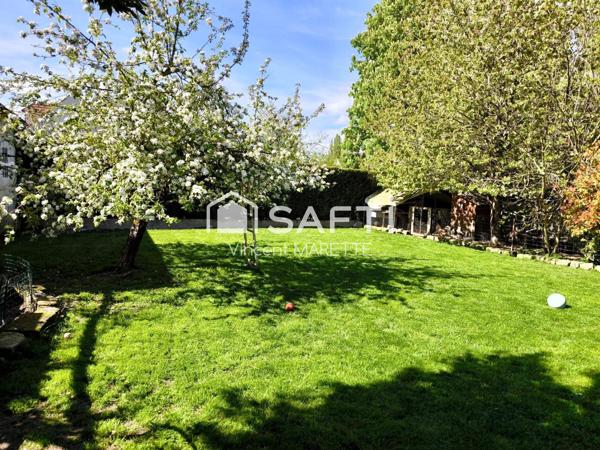 Maison familiale avec jardin arboré, au calme !