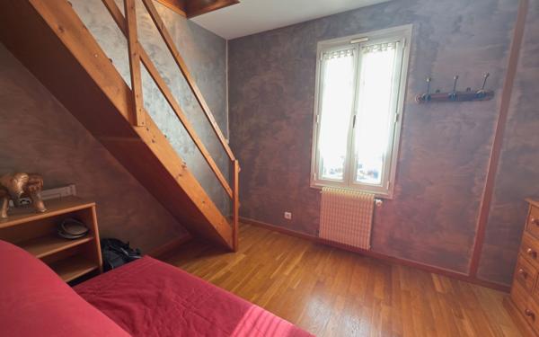 Maison à vendre    2 pièces • 196,87 m2 Marines