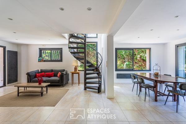 Maison familiale au calme, jardin arboré et potentiel piscine