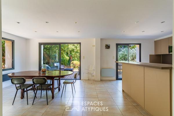 Maison familiale au calme, jardin arboré et potentiel piscine