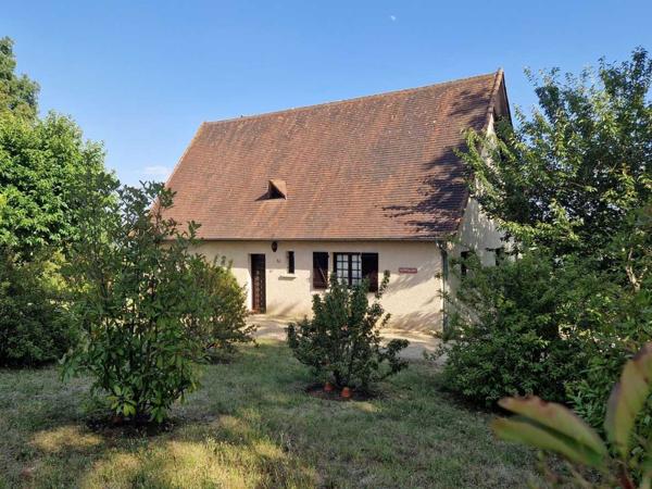 Maison contemporaine - Saint-cyprien Perigordine avec piscine et magnifique vue sur la Vallée.