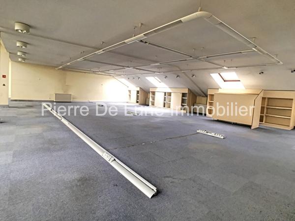 Commerce À vendre 1311 m²