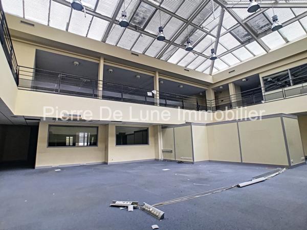 Commerce À vendre 1311 m²