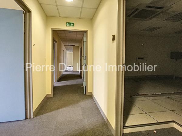 Commerce À vendre 1311 m²