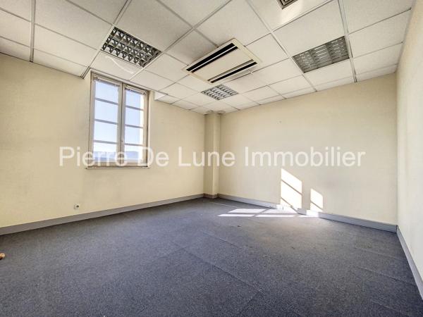 Commerce À vendre 1311 m²