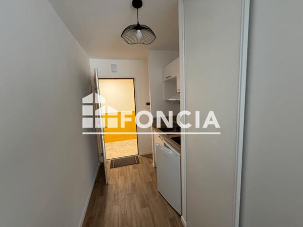 Location Studio meublé 24.48 m² - 105 RUE NATIONALE - 10 RUE DE LA FUIE Le Mans 72000