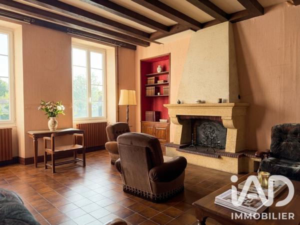 Maison à vendre 13 pièces 270 m² Jarnac
