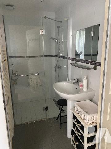 Une maison d'habitation proche du centre-ville