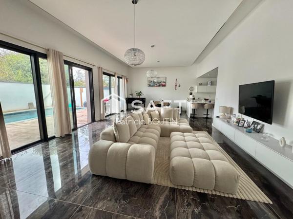 PAVILLON 2022 DE PLAIN PIED 4 CHAMBRES ET PISCINE A NIORT !