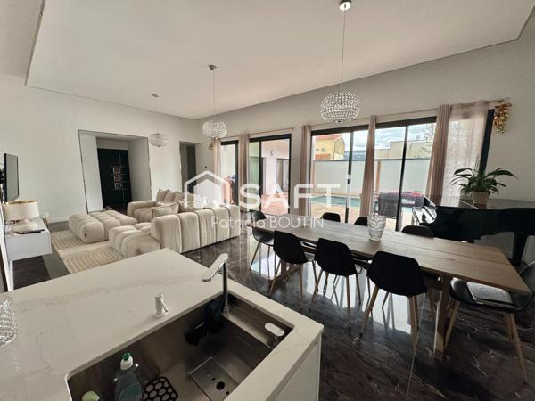 PAVILLON 2022 DE PLAIN PIED 4 CHAMBRES ET PISCINE A NIORT !