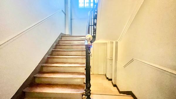 Studio 9,5 m² Buttes-Chaumont Paris 19